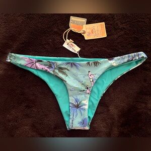 Faherty reversible bikini bottoms size M NWT